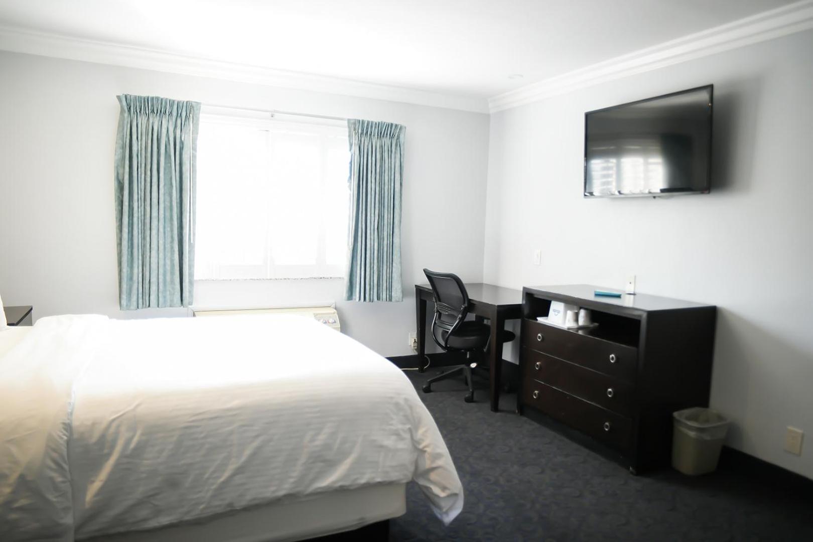 Days Inn By Wyndham West Covina Exteriör bild