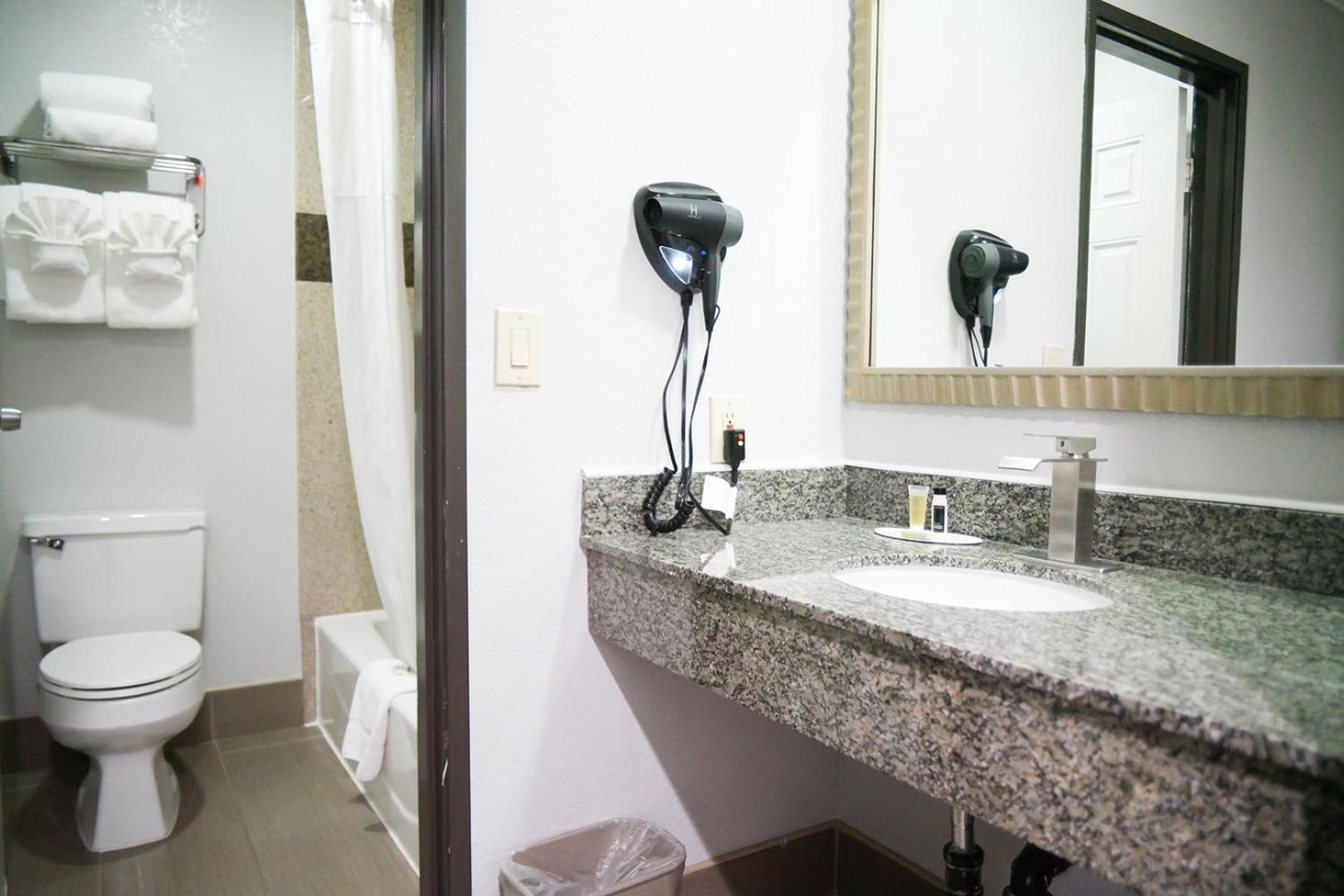 Days Inn By Wyndham West Covina Exteriör bild