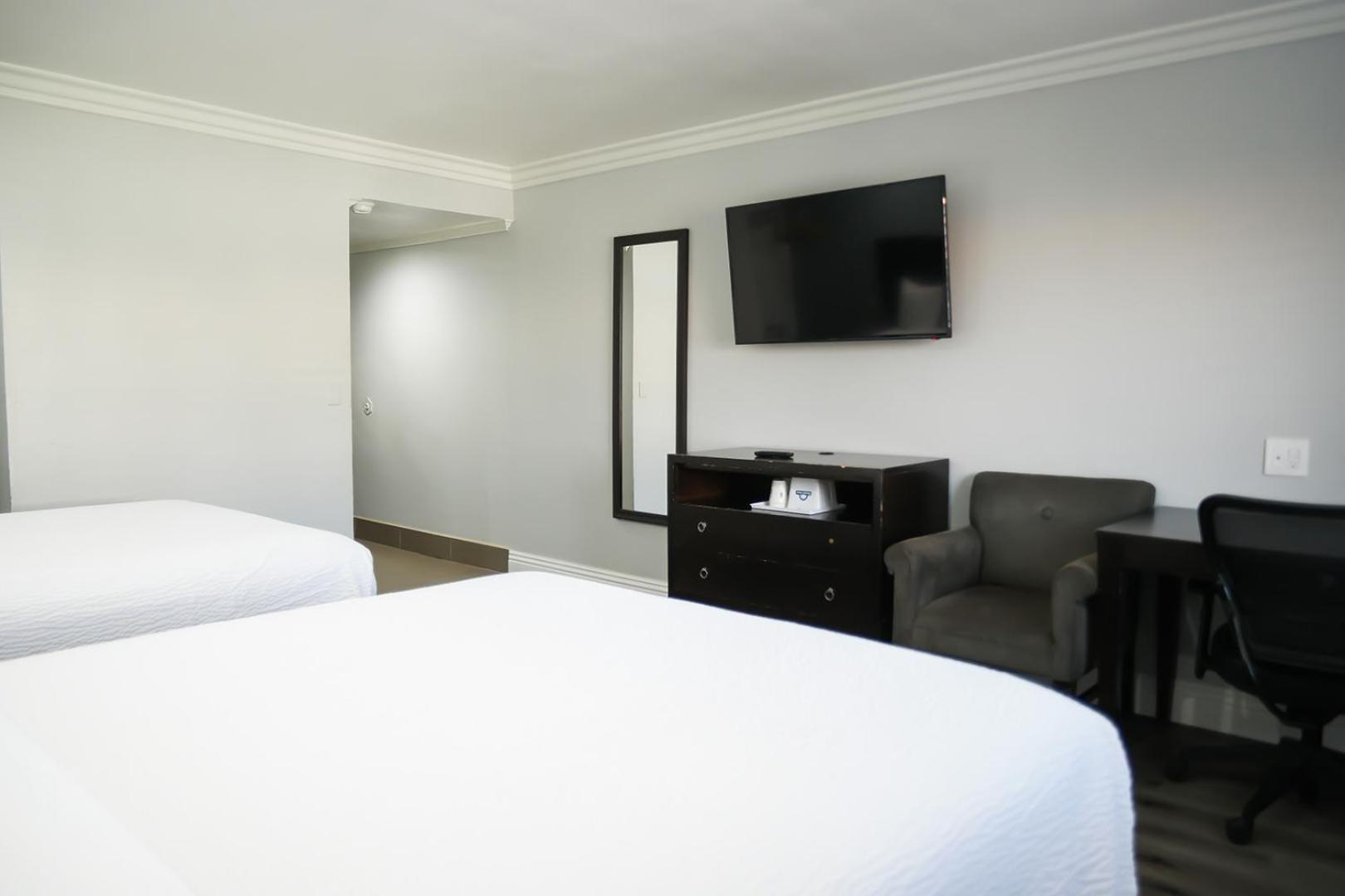 Days Inn By Wyndham West Covina Exteriör bild