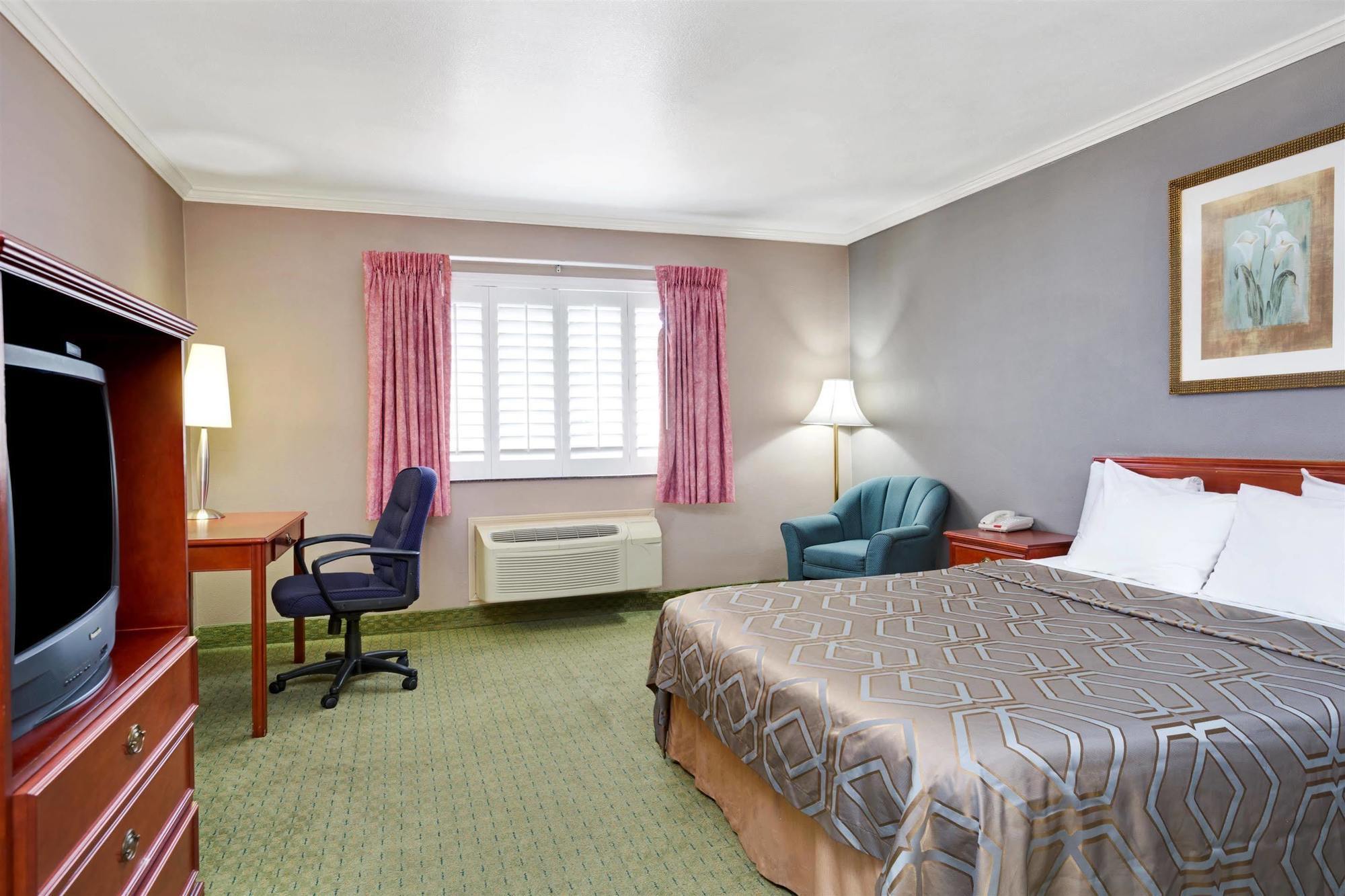Days Inn By Wyndham West Covina Exteriör bild